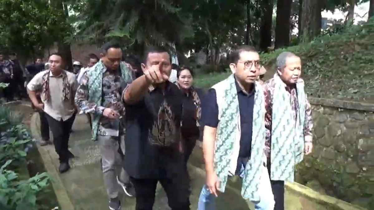 Menbud Tegaskan Komitmen Revitalisasi Keraton