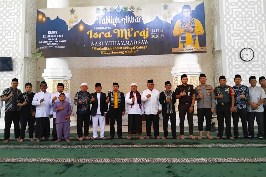 Tabligh Akbar Isra Mi’raj di Masjid Sultan Anum, Ajak Umat Jadikan Salat Sebagai Kebutuhan Hidup