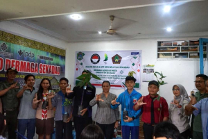 Kurangi Plastik dan Tanam Pohon, Magdalena Aron: Lingkungan Lestari Adalah Warisan Anak Cucu