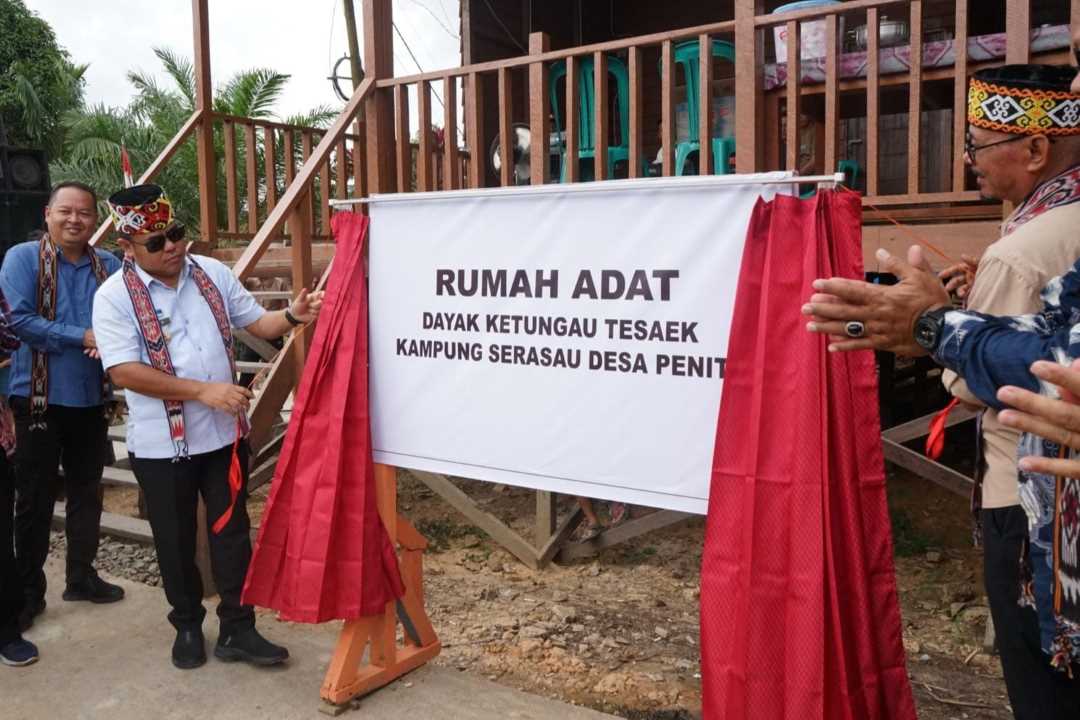 Bangun 17 Rumah Adat Selama 2025, Bupati Aron Tegaskan Komitmen Jaga Martabat Budaya Sekadau