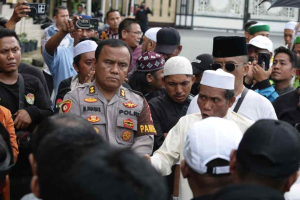 Aliansi Umat Islam Kalbar Datangi Mapolda, Tuntut Pembubaran Tarekat Al-Mu’min