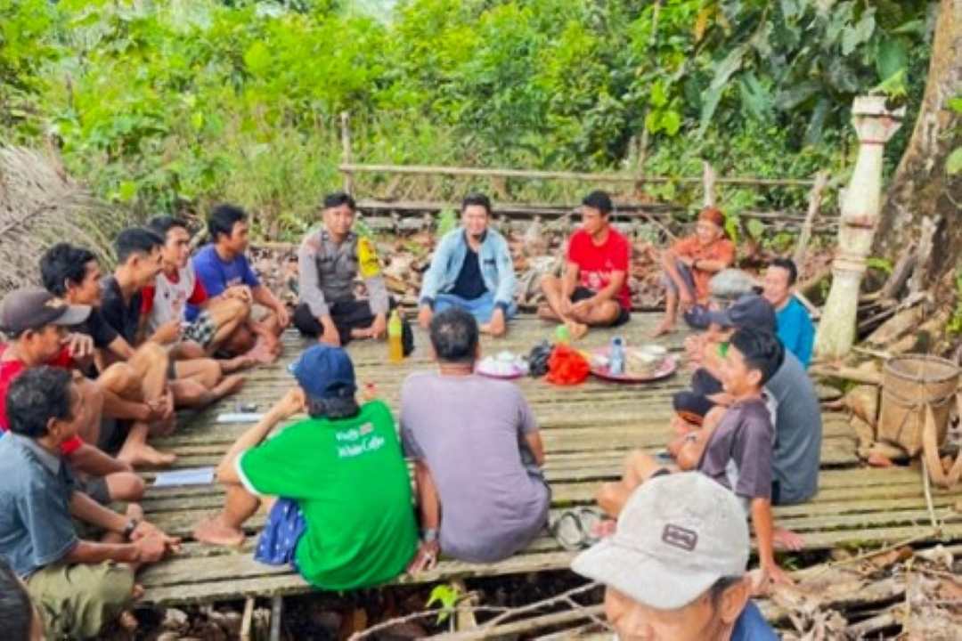 Panjatkan Doa Lewat Tradisi, Warga Dusun Sarik Sekadau Gelar Ritual Adat Tolak Bala Pasca Banjir