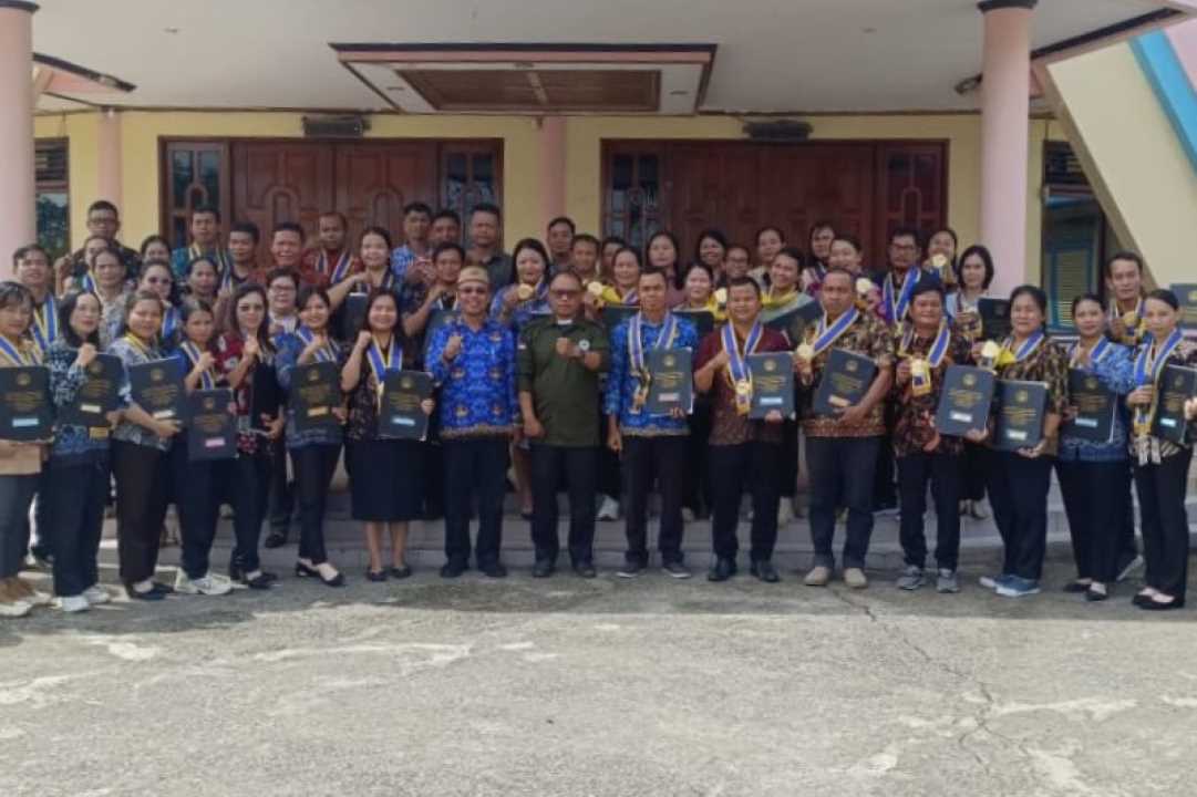 Pesan Menarik Kemenag Sekadau untuk Guru Profesional: Gunakan Gaji Sertifikasi Pertama untuk Tanam Pohon