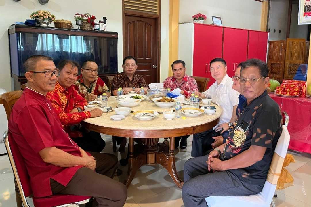 Keliling Kediaman Tokoh Tionghoa, Bupati Sekadau Ucapkan Selamat Imlek 2577 Kongzili