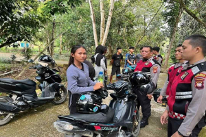 Sambangi Remaja di Taman Kehati, Personel Polres Sekadau Berikan Teguran Soal Knalpot Brong